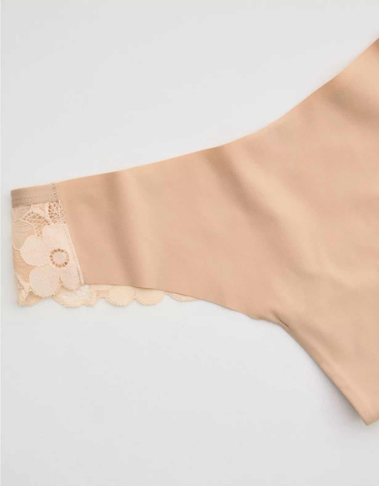 SMOOTHEZ No Show Lace Thong Underwear | Aerie