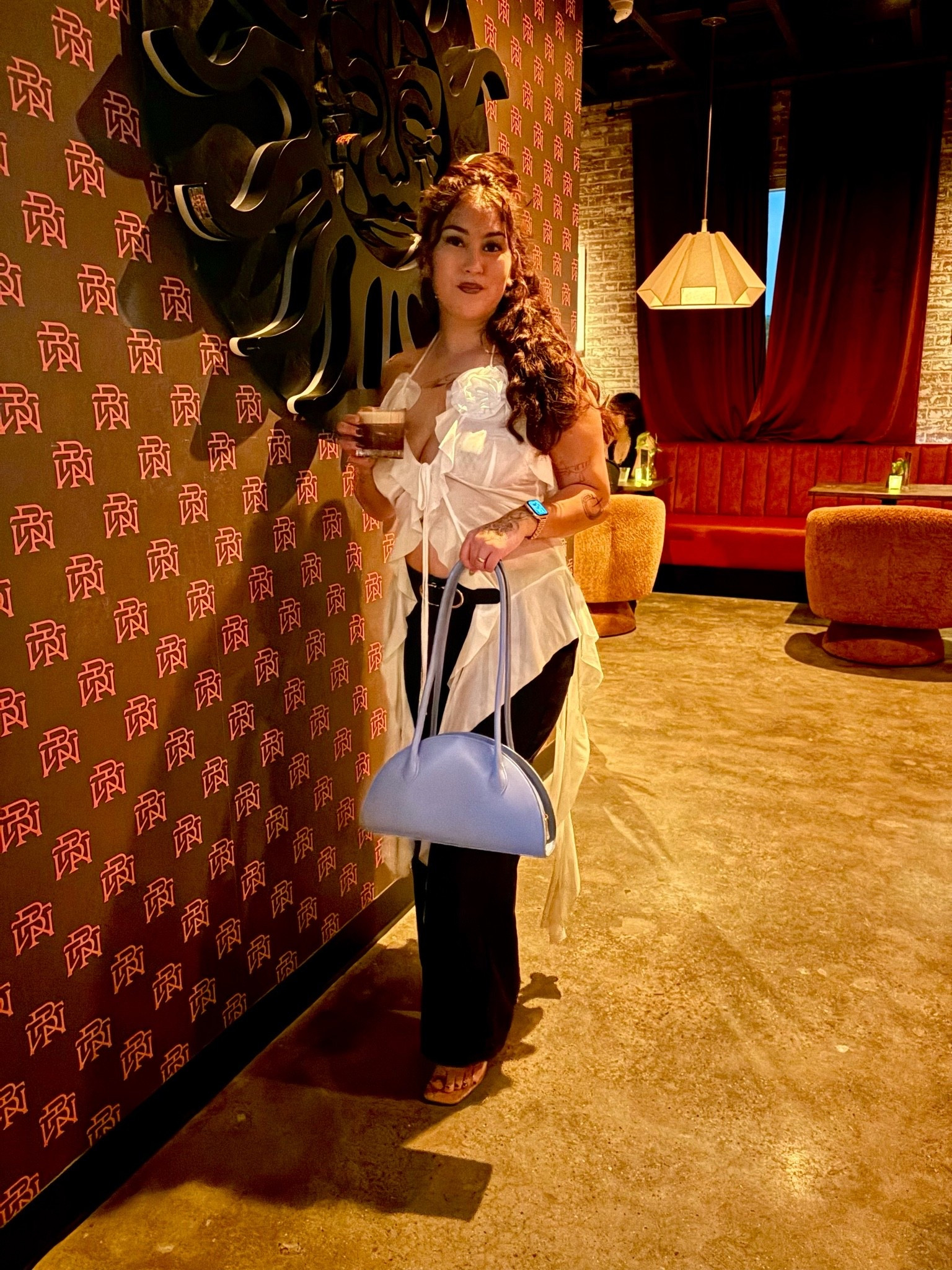 The cutest statement bag. Love the color 🩵

#LTKootd #LTKMidsize #LTKgrwm