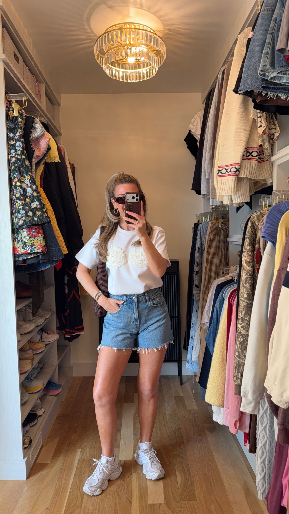 Abercrombie dad cut off shorts styled with seas shell tee for everyday wear 

i sized up to a 27
& did my normal size small in top

divi: emerson15

Casual everyday
Denim shorts
Summer looks
Brunch
Shopping
Sight seeing
Vacation 

#LTKDENIM
#LTKTravel #LTKdayinmylife