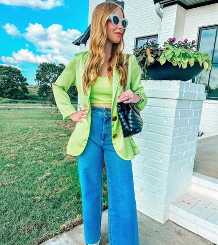 Spring outfit, mom style, wide leg jeans, blazer, work style, date night, vacation look, 