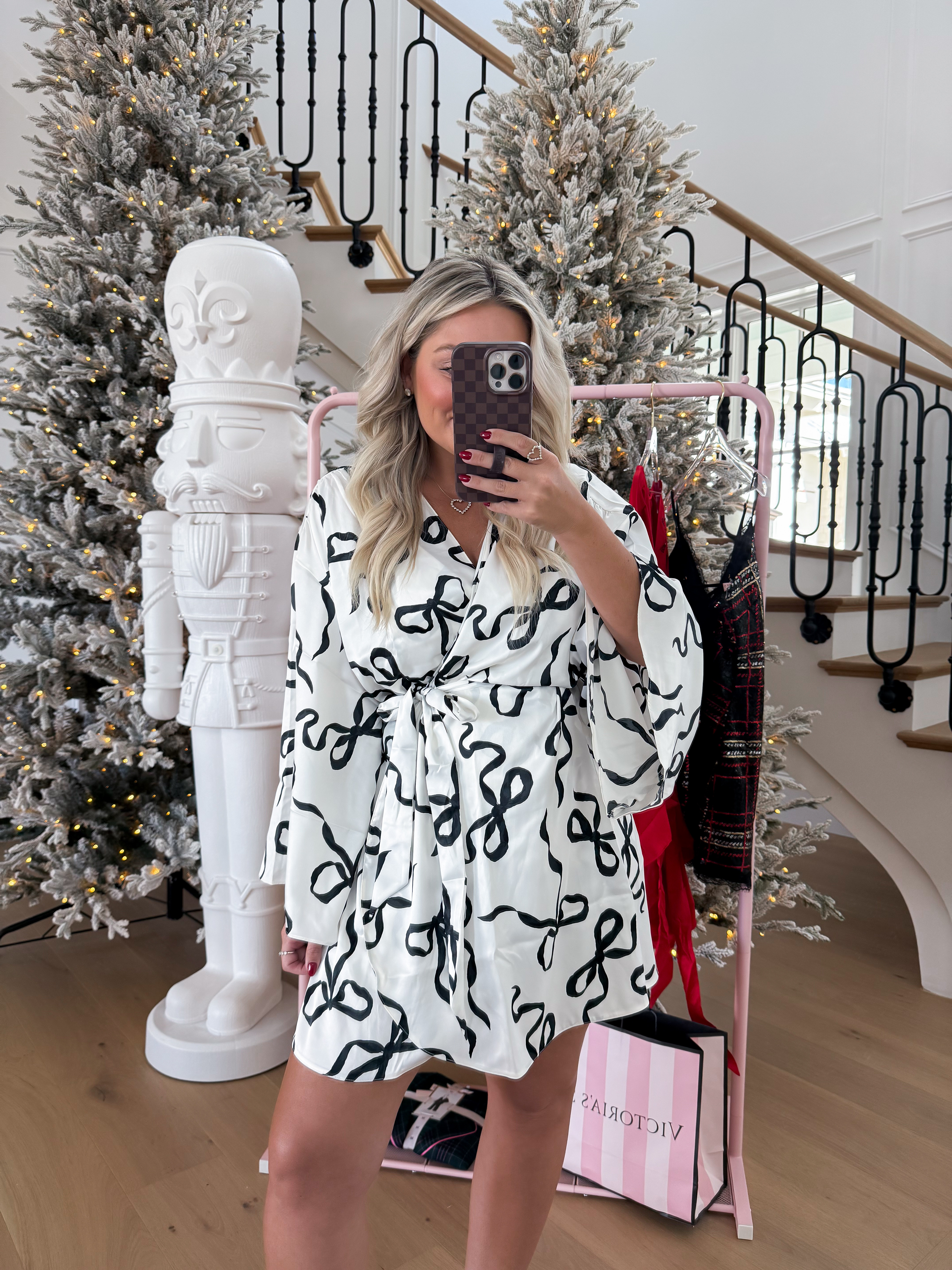 Sequins, bows, satin, and sparkle season is officially here ✨🎀
Trying on my holiday favorites from @victoriasecret  - from cozy glam to full-on festive - and everything is 30% off right now for early Black Friday! Shop my recent order below ❤️ #VSPartner #BlackFriday


#LTKGiftGuide #LTKHoliday #LTKCyberWeek