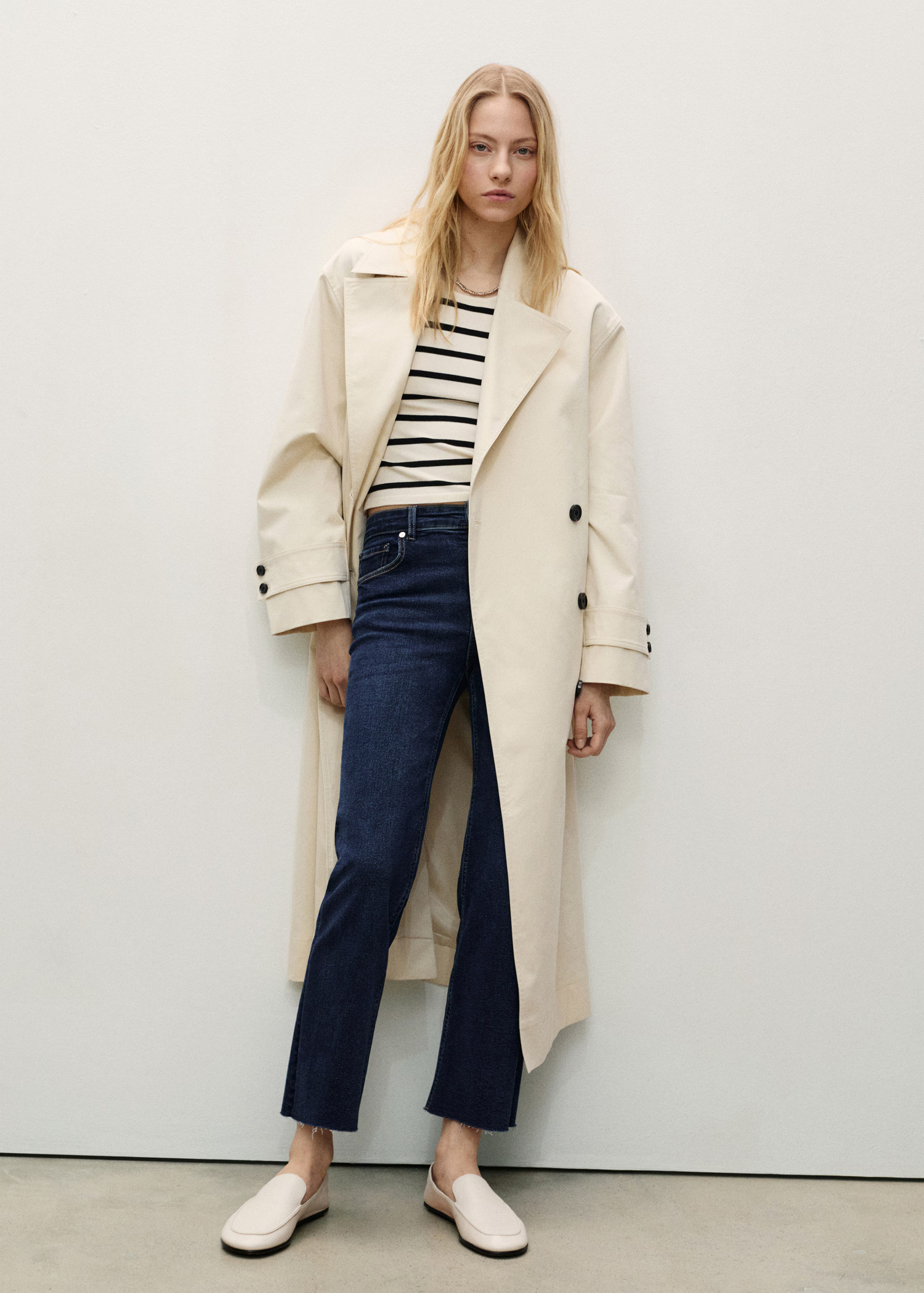 Sienna flared cropped jeans | MANGO (UK)