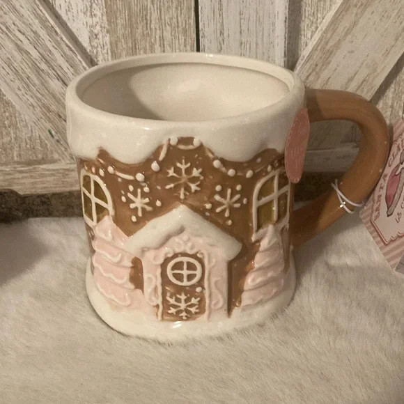 Peppermint and Pine Gingerbread House Mug | Poshmark