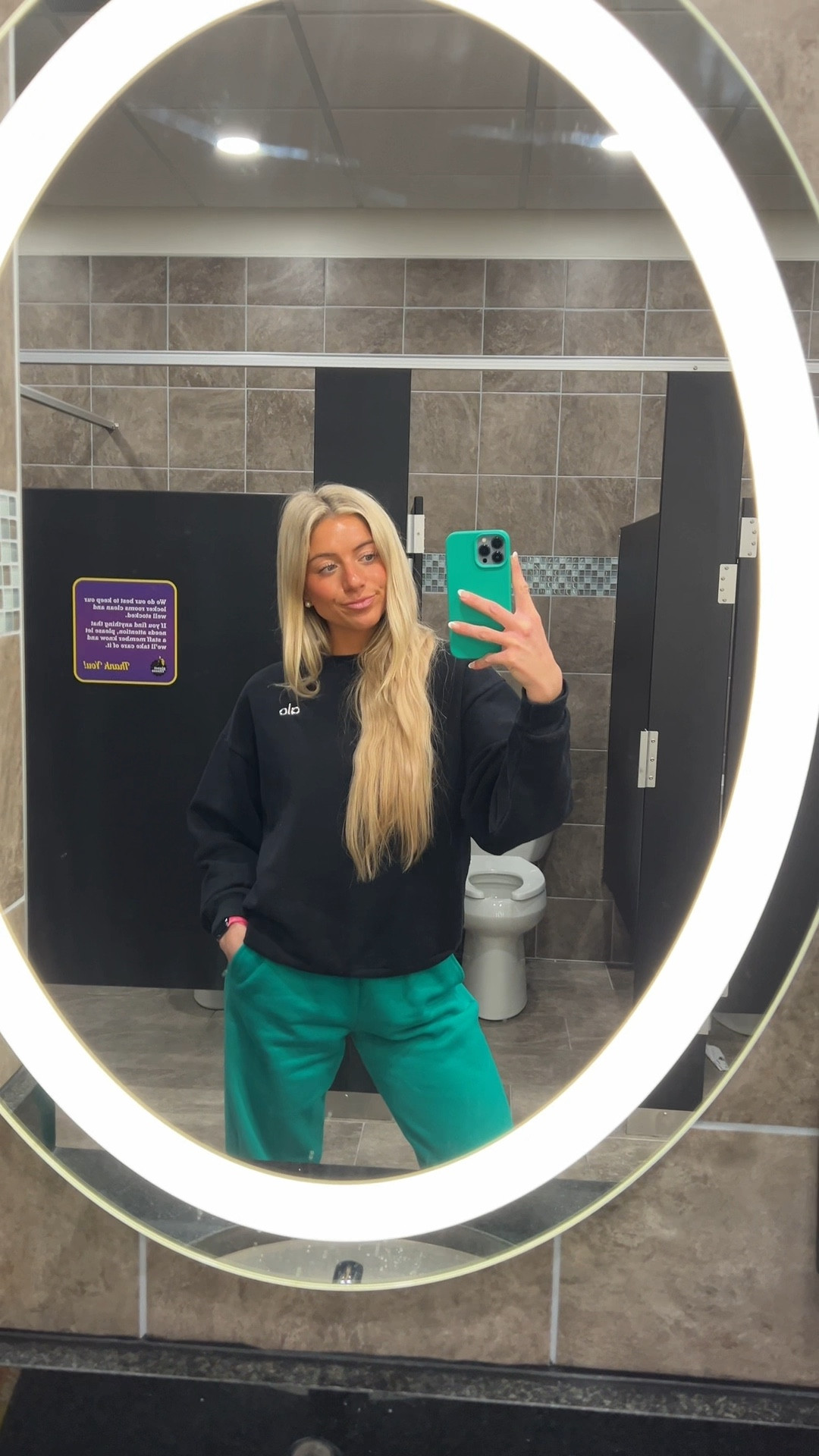 OBSESSED with this crewneck and joggers😩😩

#LTKFitness #LTKMostLoved #LTKFindsUnder100