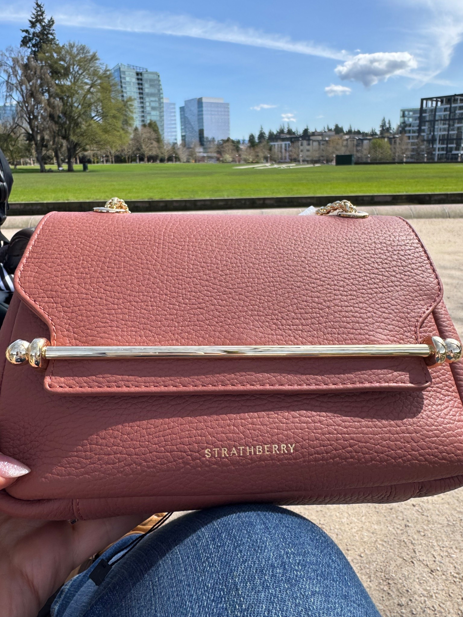 New obsession! #strathberry #bags #LTKbags

#LTKWatchNow #LTKItBag #LTKStyleTip