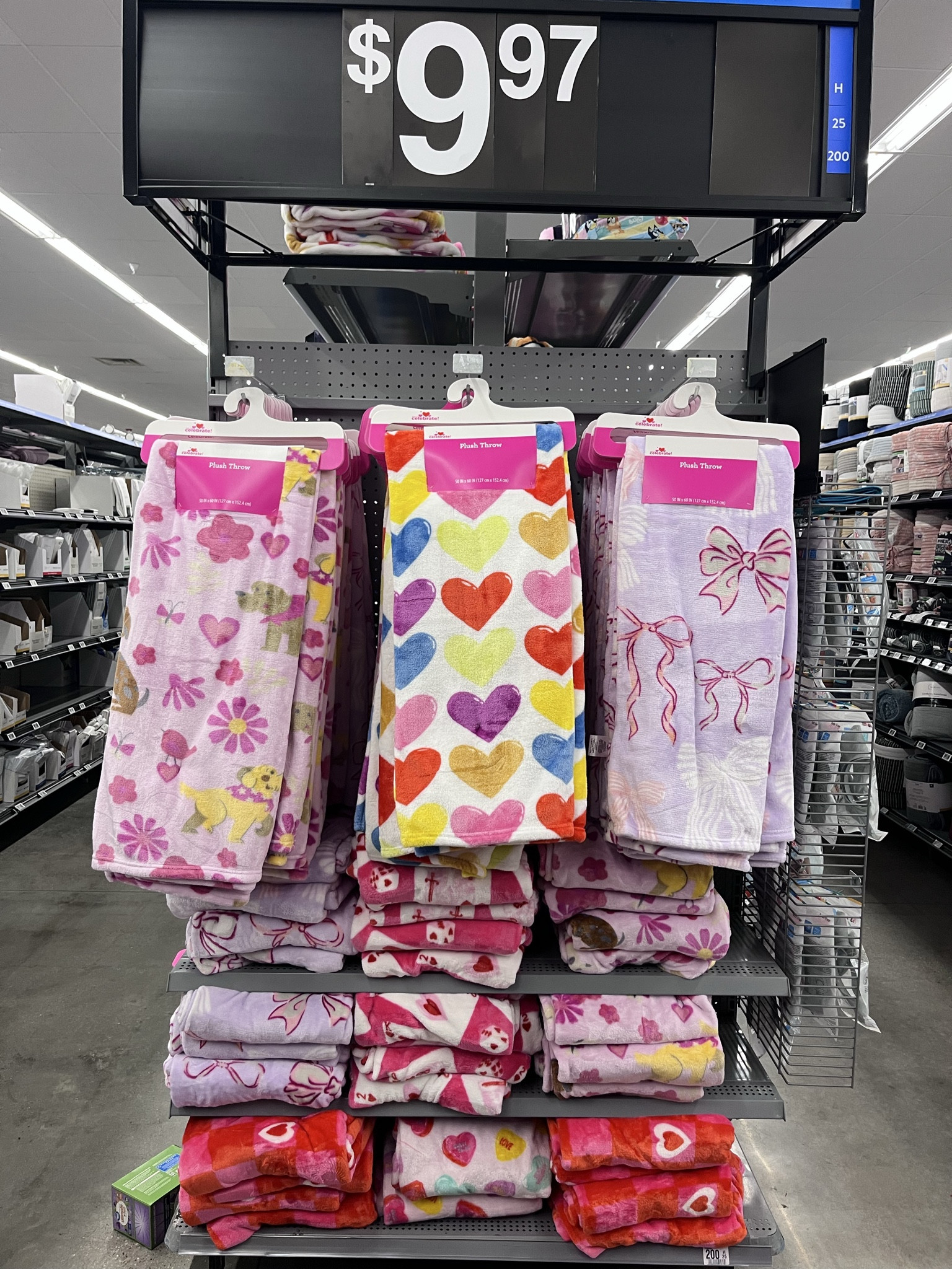 So many comfy cozy valentine day throw blankets 

#LTKSeasonal