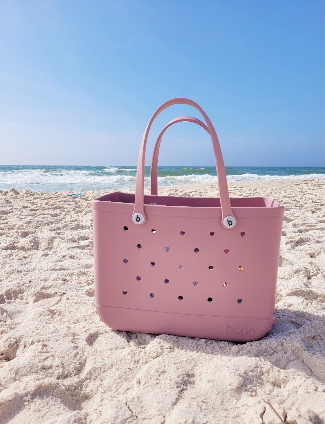 The ultimate spring break accessory, beach bag, mom bag, swim bag, pool bag - I use this bag for all of my mom duties - great for soccer, swim, gymnastics, and a travel must have on vacations to the lake or beach!  

#LTKmomlife #LTKTravel