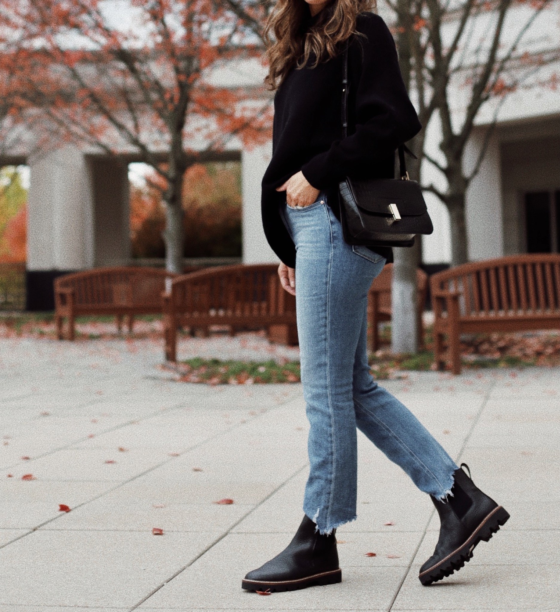 Who is ready for fall 🍂🍁 
Everything tts. 
(Bag is old, linked similar). 

#LTKsalealert #LTKshoecrush #LTKstyletip