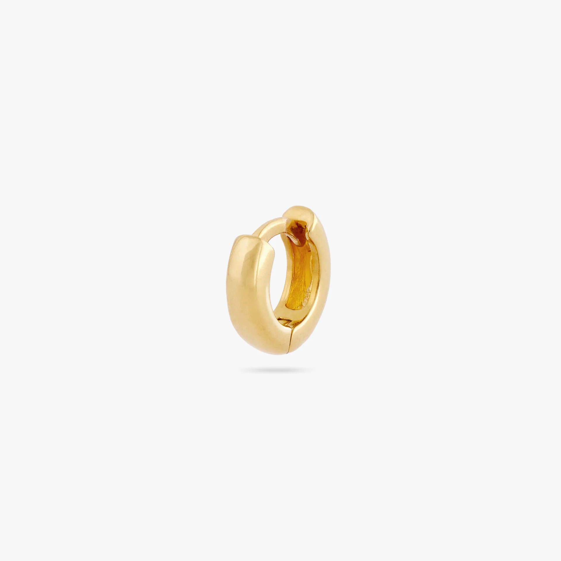 Micro Chunky Huggie | Studs