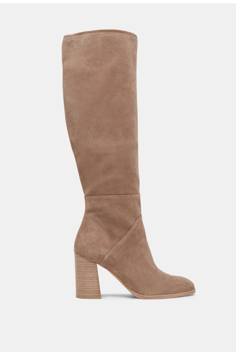 ❄️ Step into winter in style! Cozy, cute, and ready for any snowy adventure — grab these boots before they’re gone! 👢✨ #WinterStyle #BootSeason #CozyAndCute

#LTKSeasonal #LTKShoeCrush #LTKStyleTip