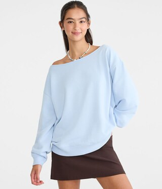 Cloud Soft Oversized Off-The-Shoulder Sweatshirt | Aeropostale