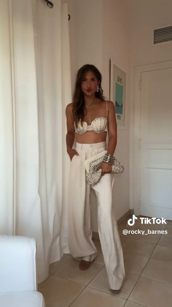 Dinner in Saint Tropez🐚


#LTKStyleTip #LTKTravel