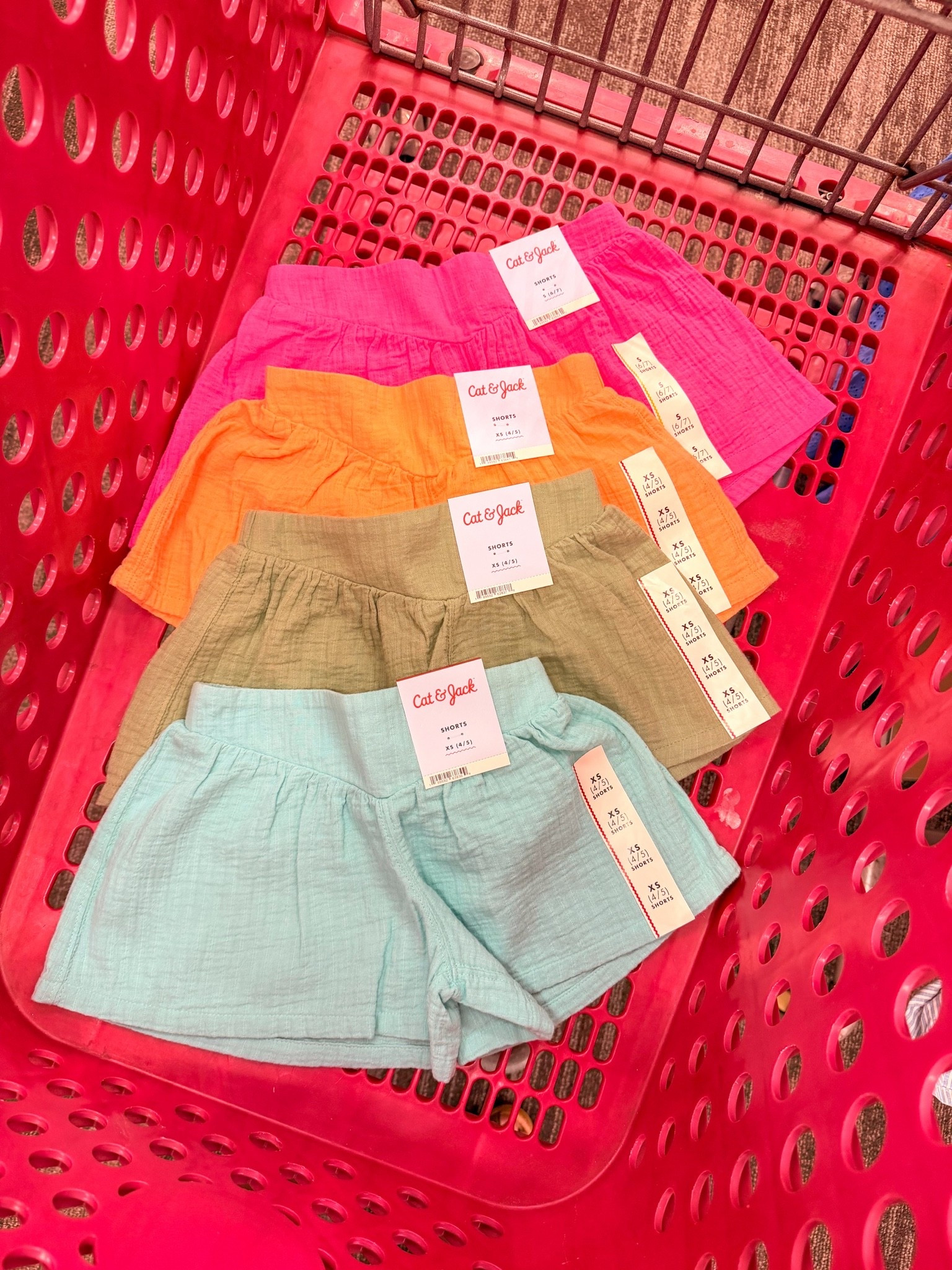 Sale too good to miss out on!! 🫶🏽 ends tomorrow, 5/25! 💖🧡💛💚

#LTKSaleAlert