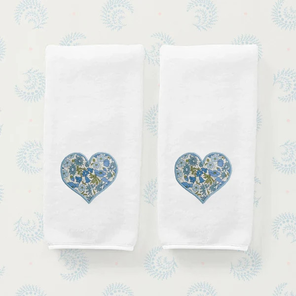 Monogrammed Plush Luxury Hand Towels | Weezie | Weezie Towels