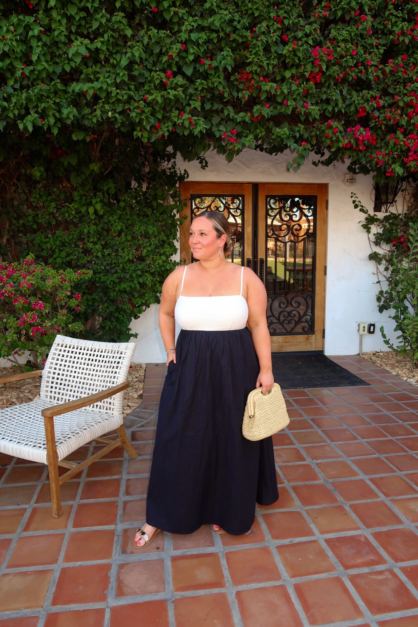 Abercrombie dress size LARGE SHORT 
Use code SHORTSAF for discount! 

Summer outfit, summer style, resort wear, summer dress, vacation dress, linen dress, petite style, casual style, Palm Springs, midsize style, brunch outfit 



#LTKMidsize #LTKSeasonal #LTKPetite