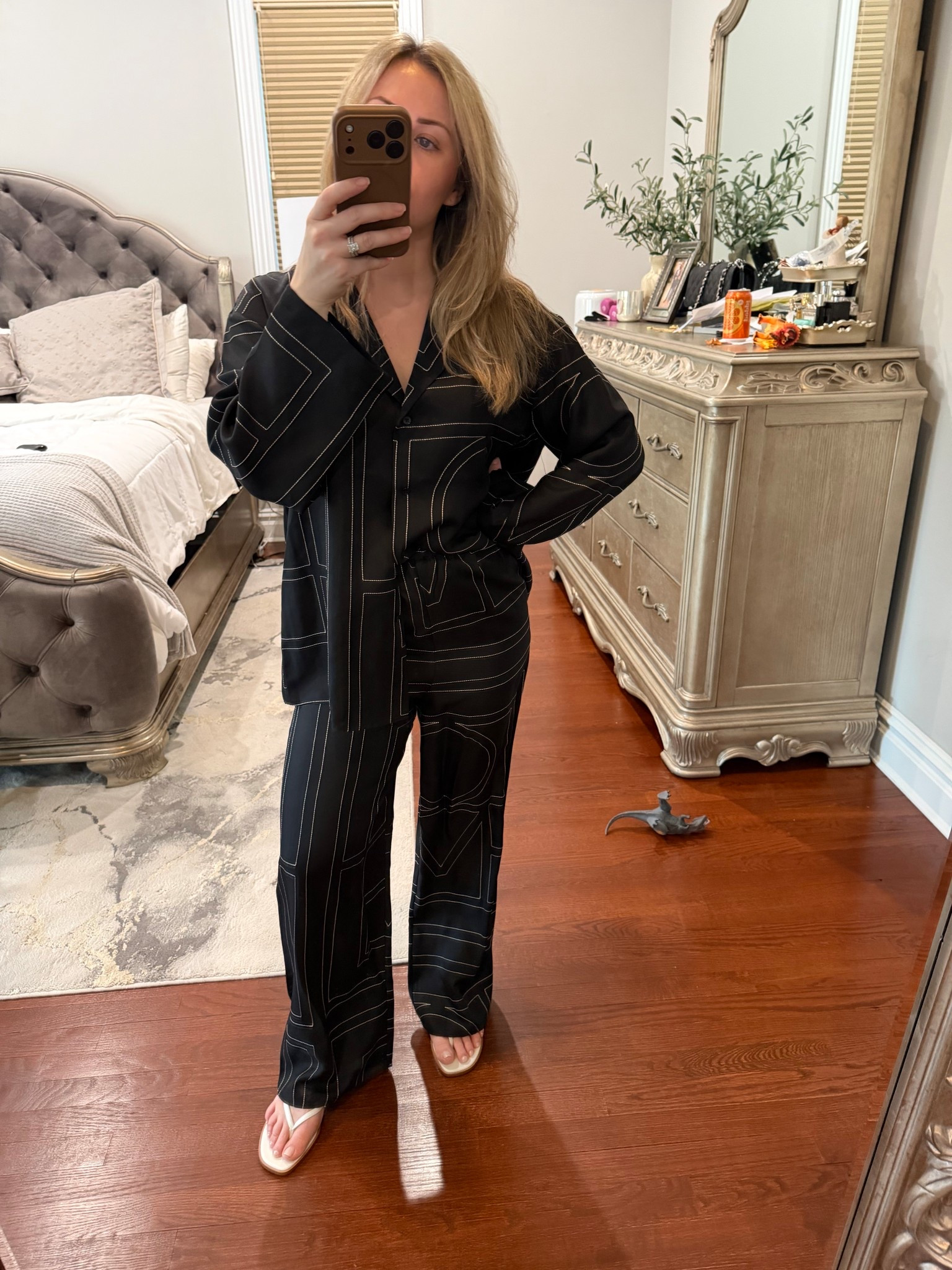 comfy but elevated dinner #ootd

#LTKdayinmylife #LTKmomlife #LTKootd