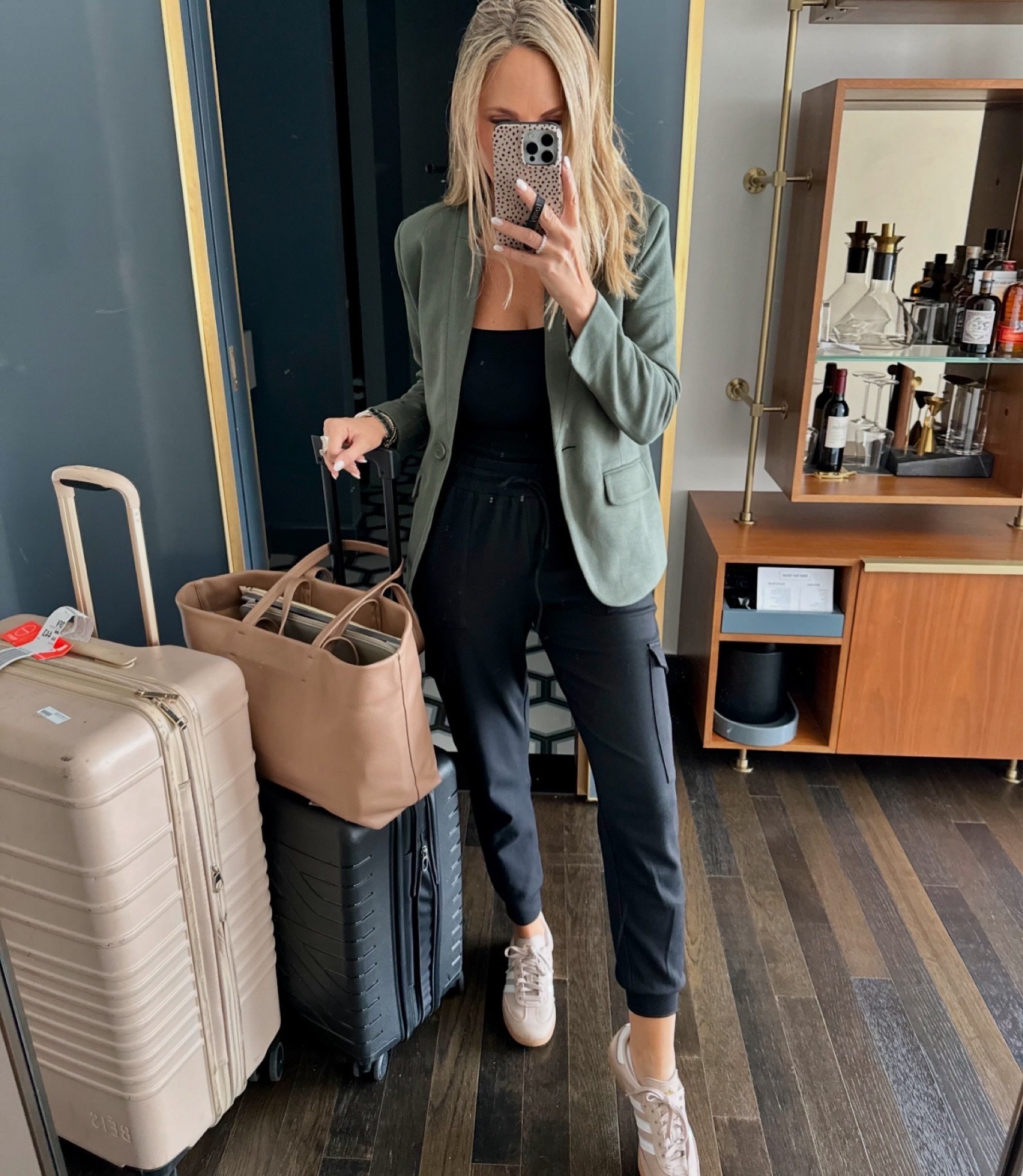 Loving this notch collar blazer color such a fall fashion outfit great for traveling! Discount on my blazer: JESSICA10

#LTKFindsUnder100 #LTKOver40 #LTKSaleAlert