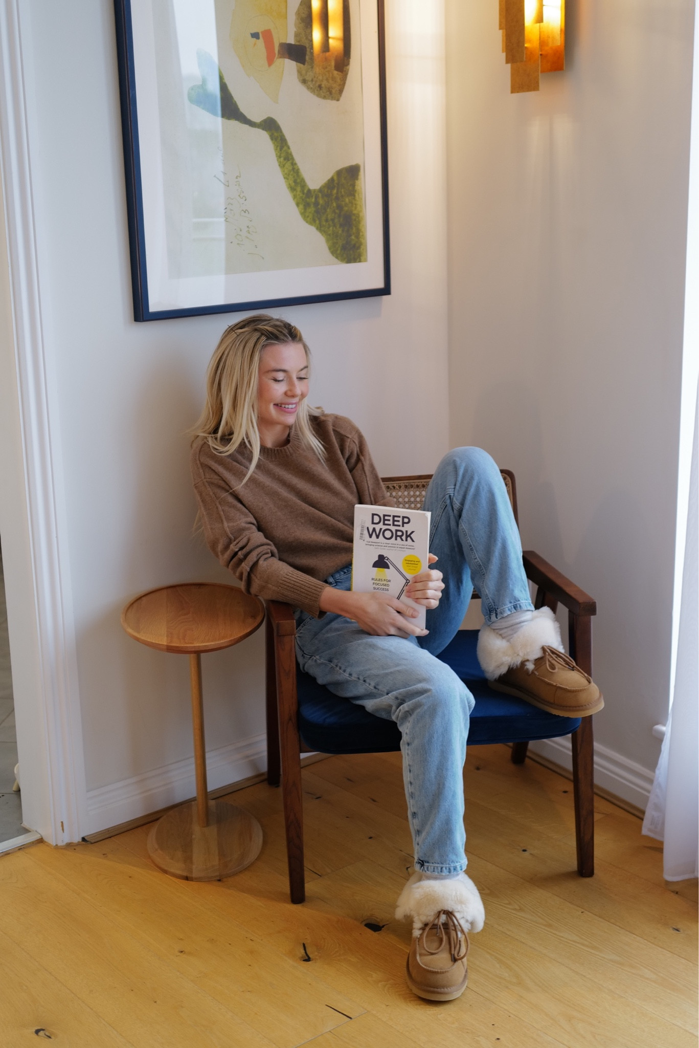 Brown jumper, blue jeans, shearling wool boots

#LTKSeasonal #LTKstyletip #LTKeurope