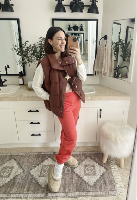 FASHION \ today cozy loungewear outfit!
Top - s
Joggers - s
Vest - s

Amazon 
Winter fit 
Puffer vest 

#LTKSeasonal #LTKstyletip #LTKfindsunder50