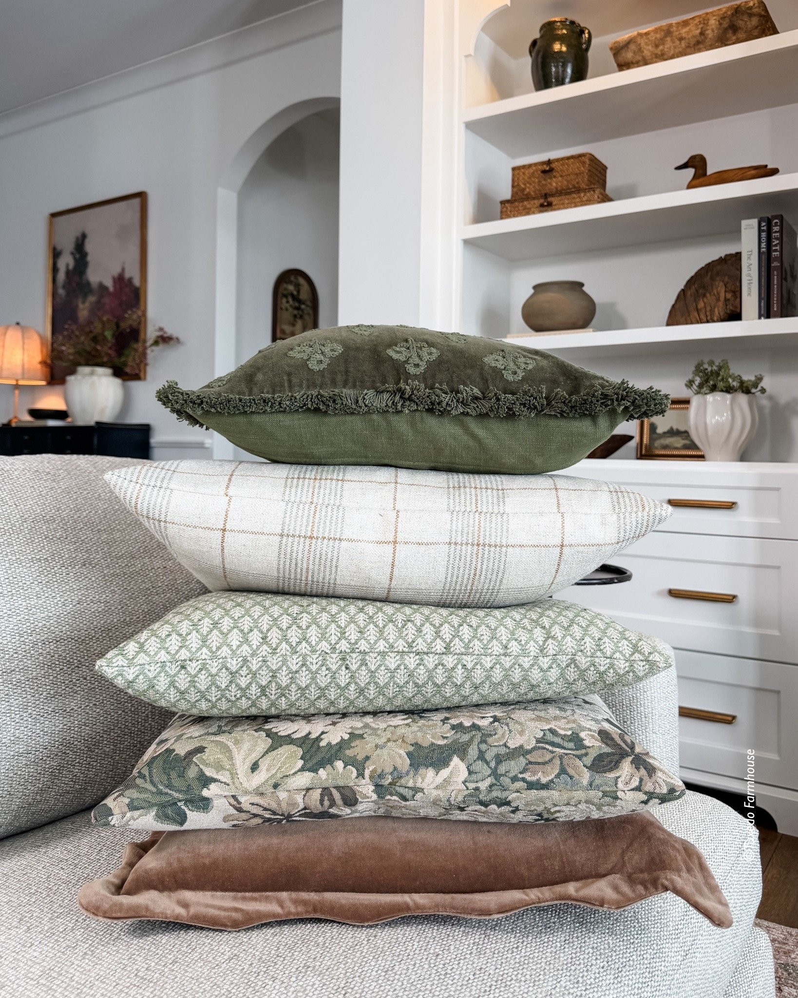 Spring pillows from high end to budget-friendly. 🌿🤍 Refreshing your space doesn’t have to mean a full makeover—just swap in soft textures, light neutrals, and subtle patterns for an instant seasonal update. All my favorites are linked to shop ✨ 

 

#LTKHome #LTKSeasonal #LTKSaleAlert