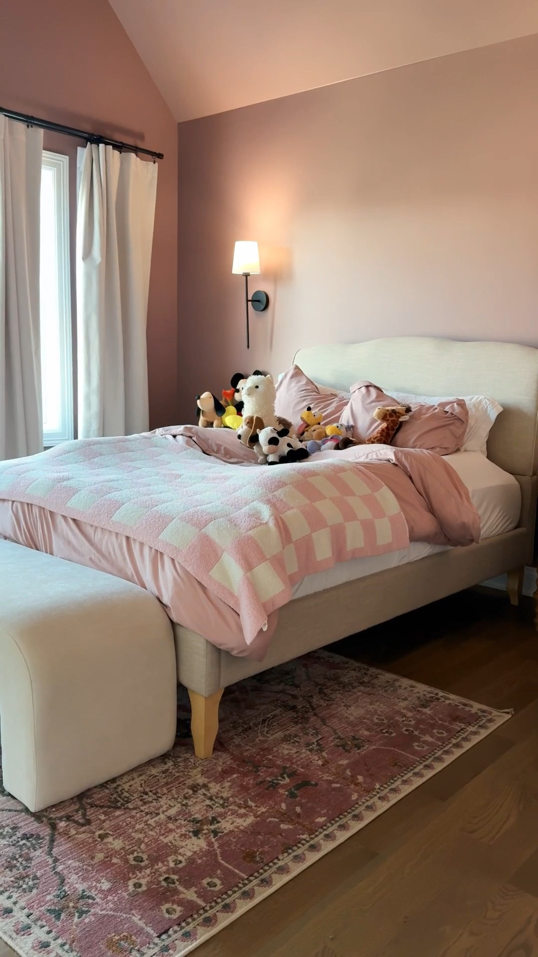 Toddler girl's room that will grow with her 🎀

#LTKHome #LTKKids #LTKSaleAlert