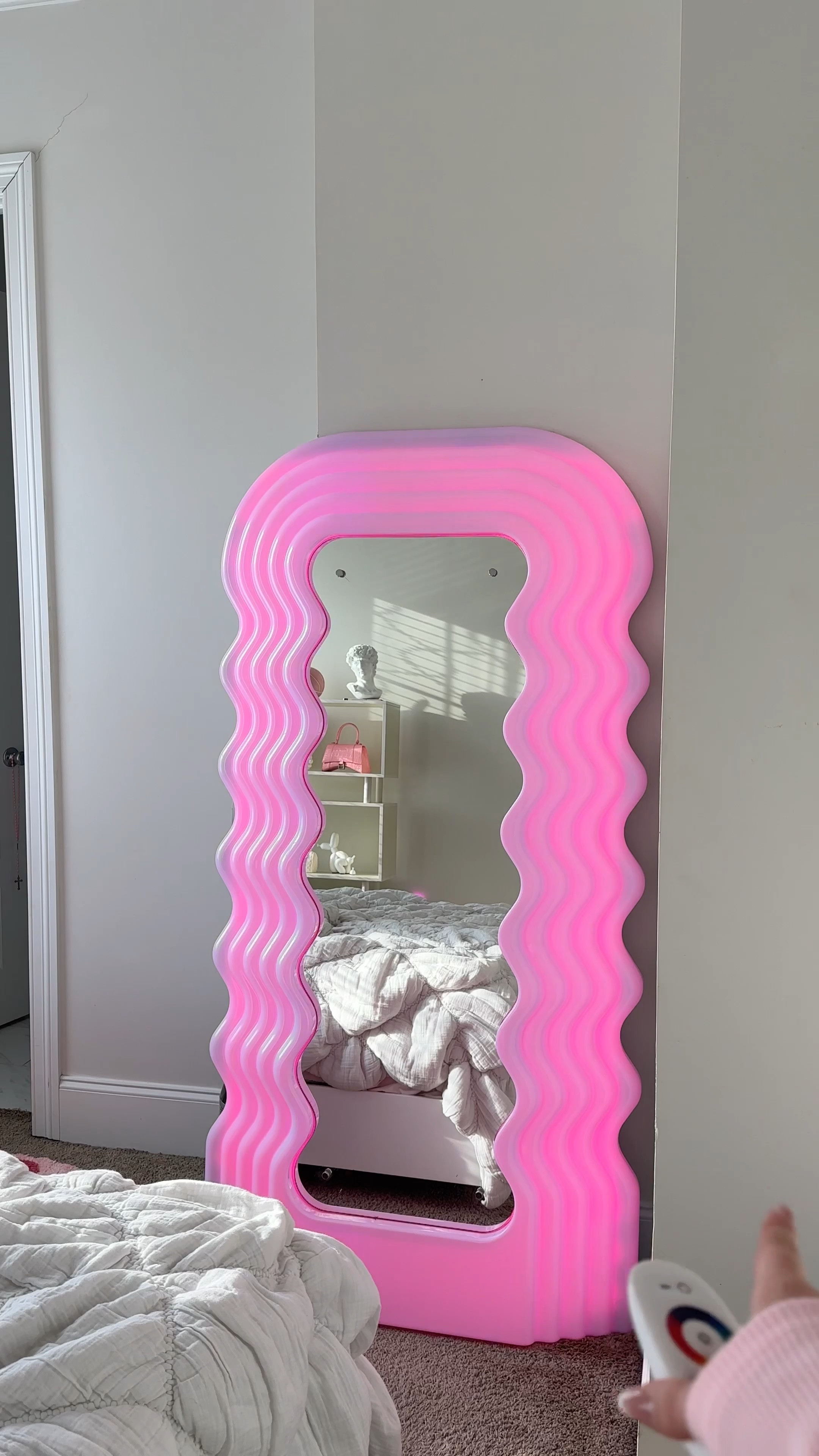 links 🪞👇🏻👇🏻