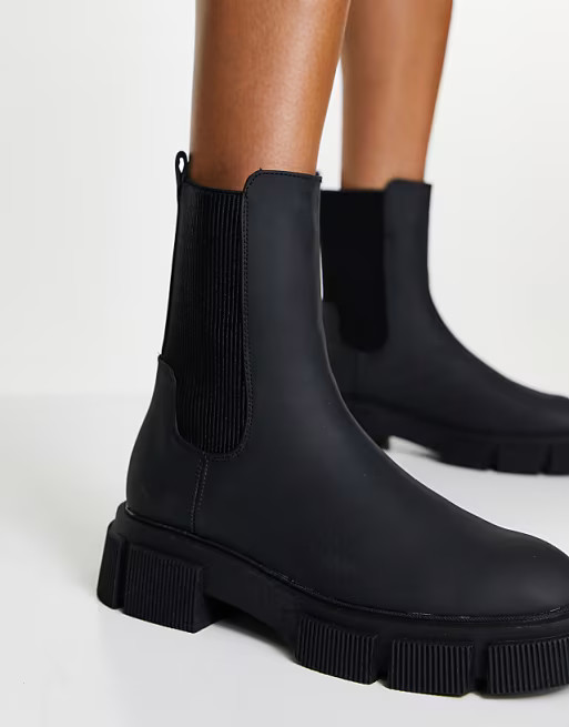 schuh Aniston chunky chelsea boots in black | ASOS (Global)