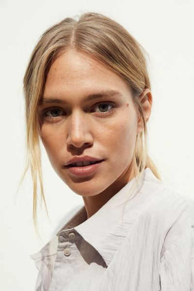Crinkled shirt - Light greige - Ladies | H&M GB | H&M (UK, MY, IN, SG, PH, TW, HK)