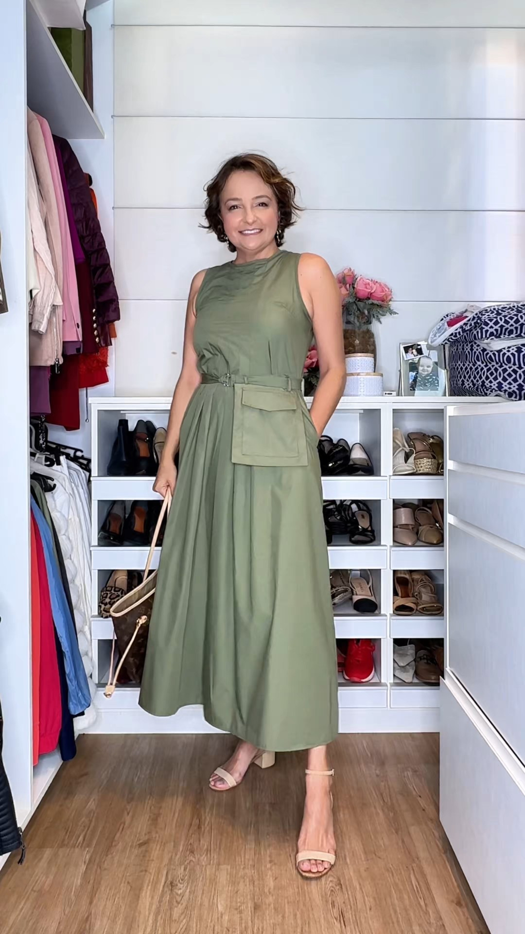 Verde Militar. O que você acha dessa cor? Eu acho chique ☺️.

Vestido disponível pelo link. Se quiser é só pedir que envio. 

#letslinharesstyle #hojevouassim #vestidoverdemilitar

#LTKdicadeestilo #LTKbrasil #LTKestilo50+