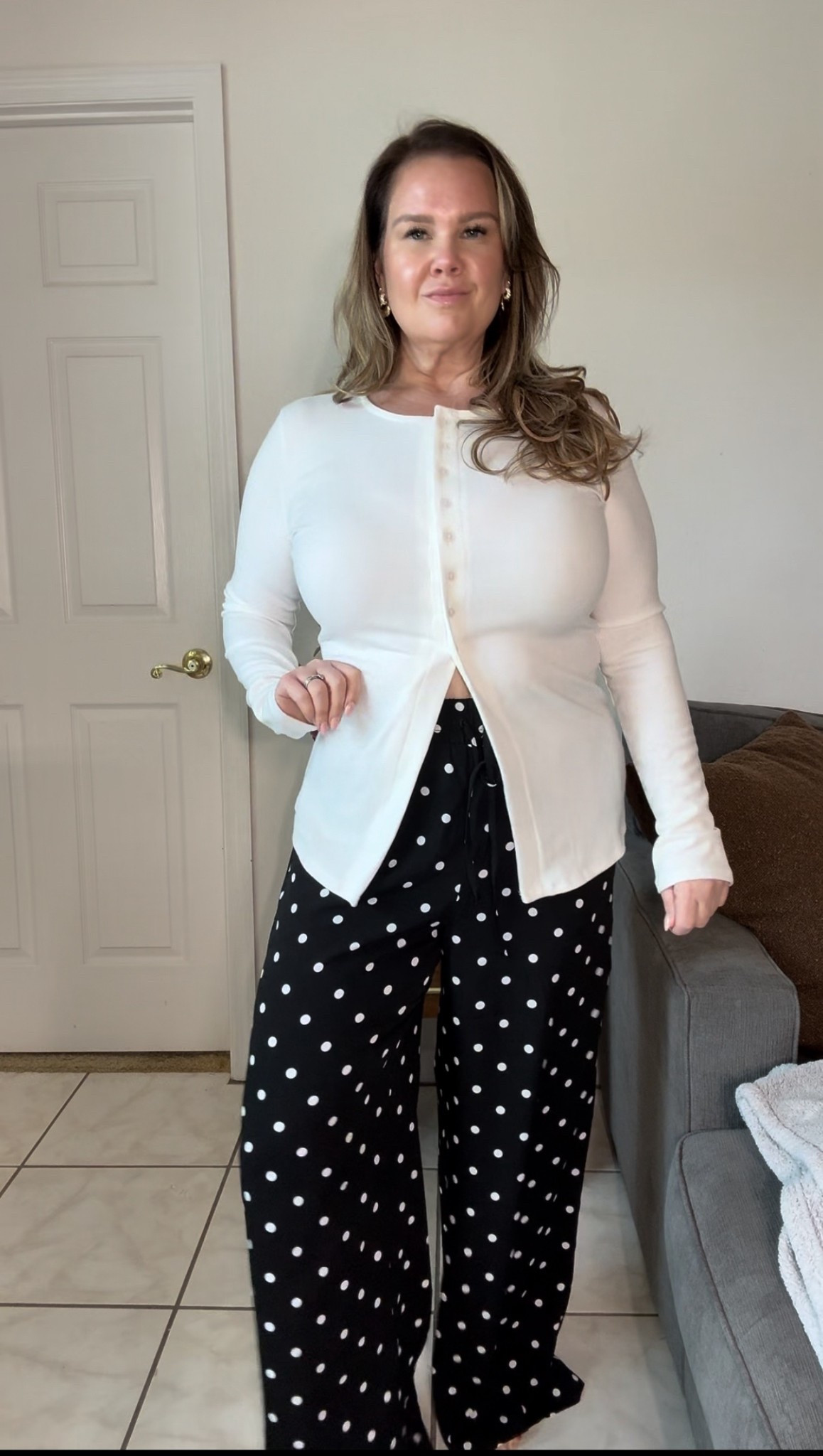 Ootd from @express

Wearing a med in both the top and pants 

#LTKMidsize #LTKootd #LTKOver40