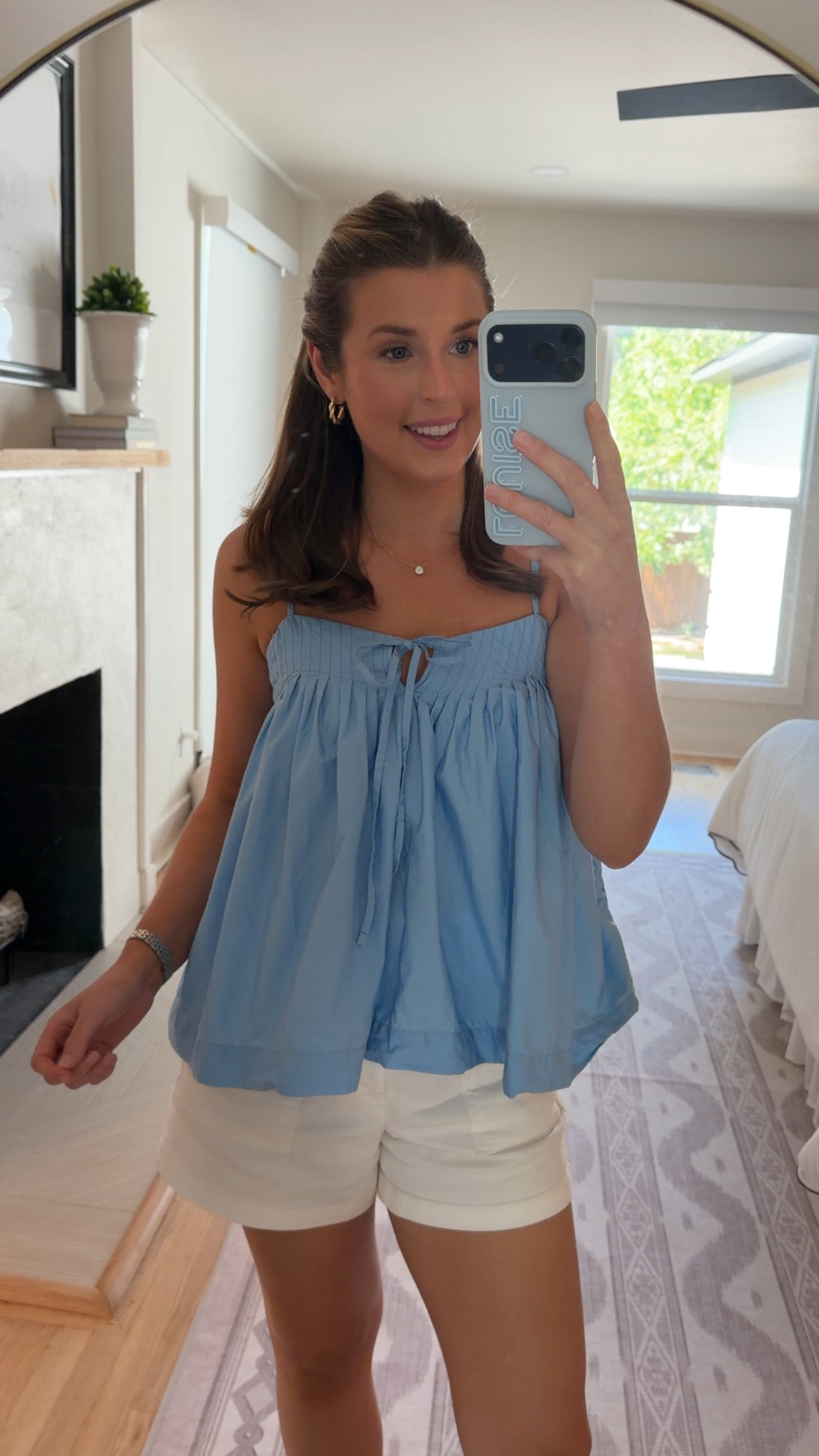 OOTD! Wearing an XS in top and 27 in shorts