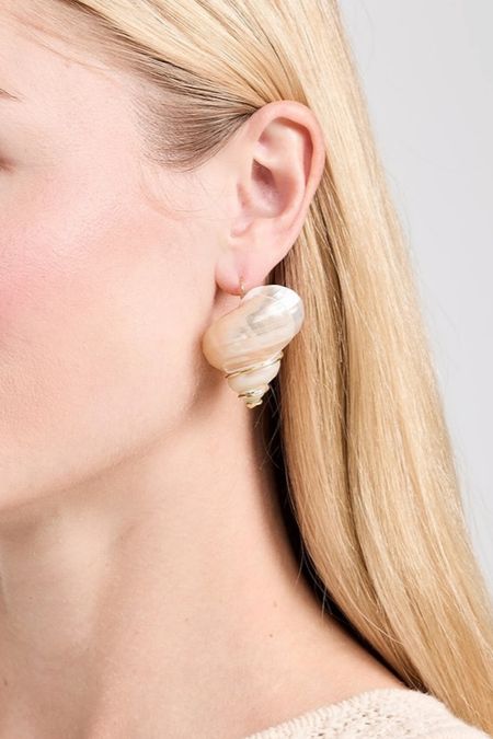 Madewell Shell Earrings

#LTKStyleTip #LTKFindsUnder50 #LTKTravel