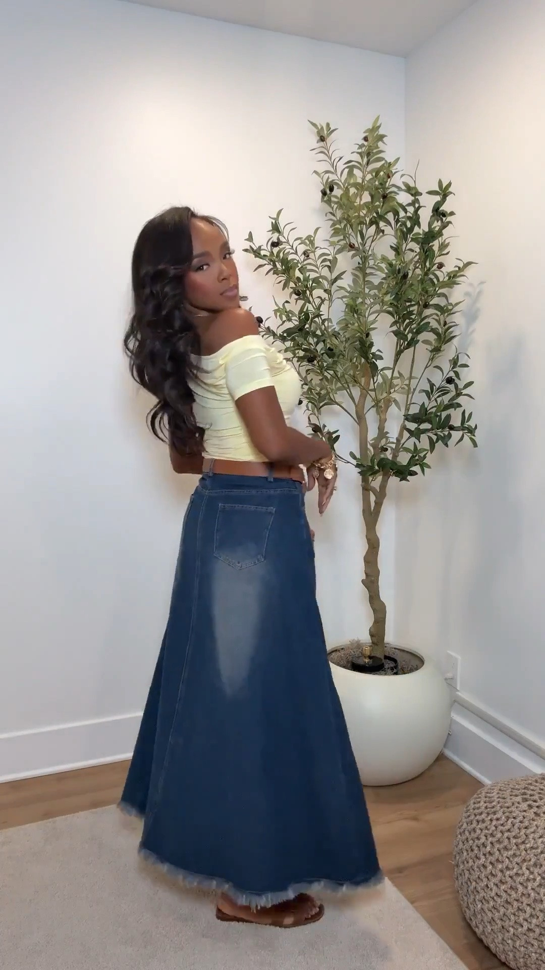 Scroll to shop! Easy fall date idea✨ Everything from this look is linked below. 👇🏽    

Wearing: Size Small | 5’4” | 140 lbs  

📲   Download the FREE LTK app & follow me (@kirasfashionfinds) to shop all my daily finds.  #LTKootd #LTKPetite #LTKU