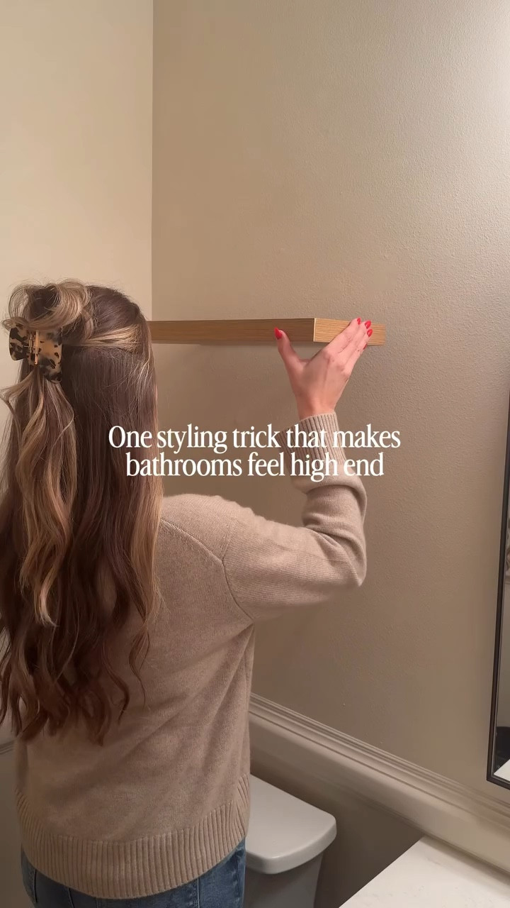 Helping you create a home that feels calm, intentional, and elevated.

Follow for simple decor, styling, and organization ideas that make everyday homes feel designer.

#elevatedhome
#neutralhomedecor
#organicmodernhome
#bathroomstyling
#homedecortips