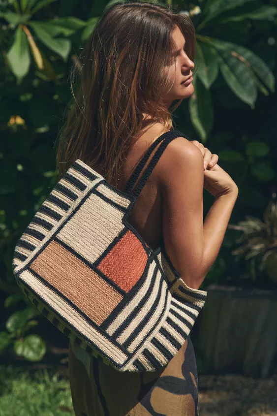 STRIPED JUTE BAG | Zara US