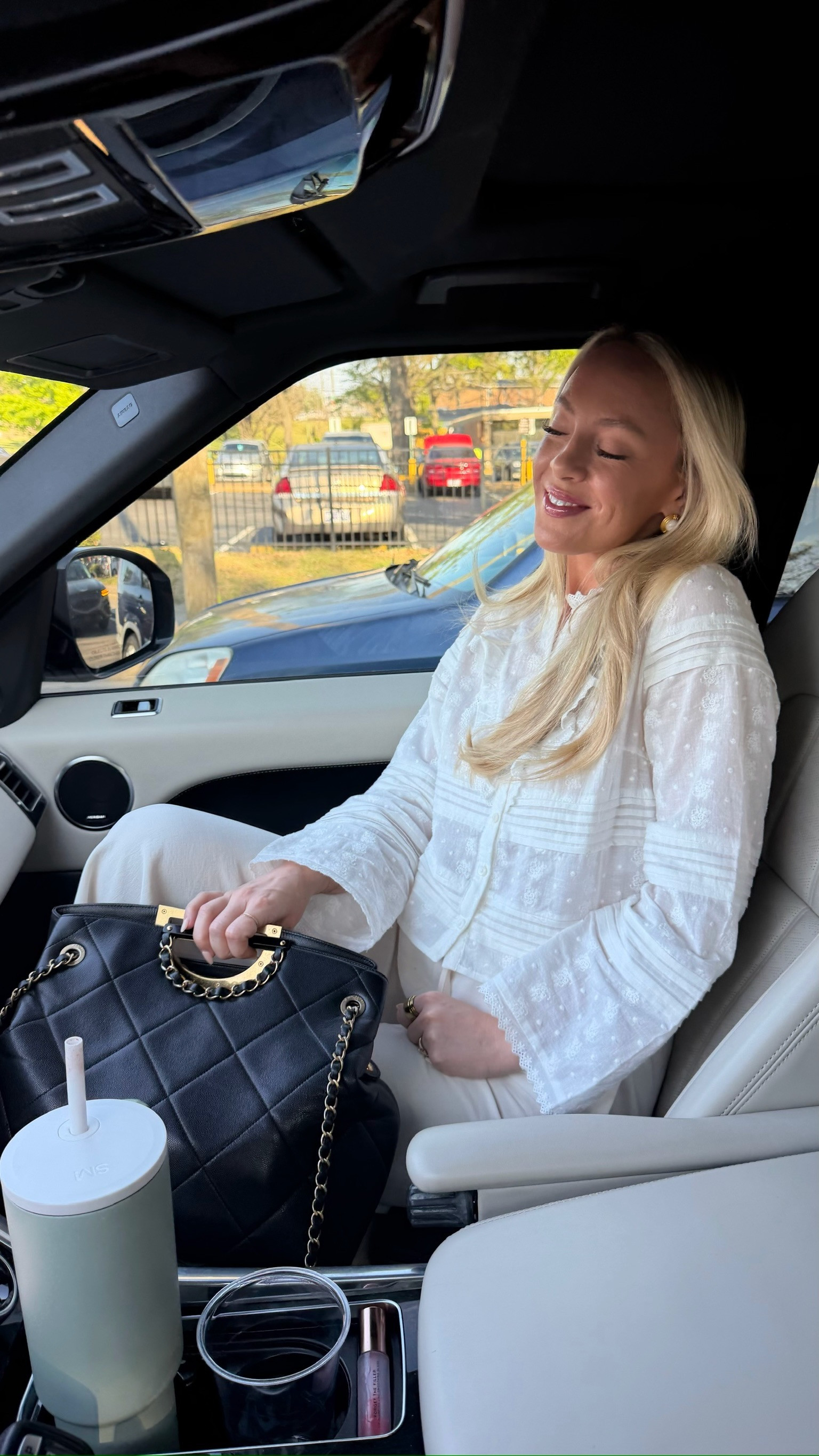 Can’t get enough of these pants lately!!! Favorites from Aritzia by far & so comfortable for travel 🤍

#LTKdayinmylife #LTKSeasonal #LTKootd