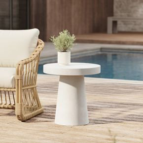Concrete Pedestal Indoor/Outdoor Round Side Table (18"&ndash;24") | West Elm (US)