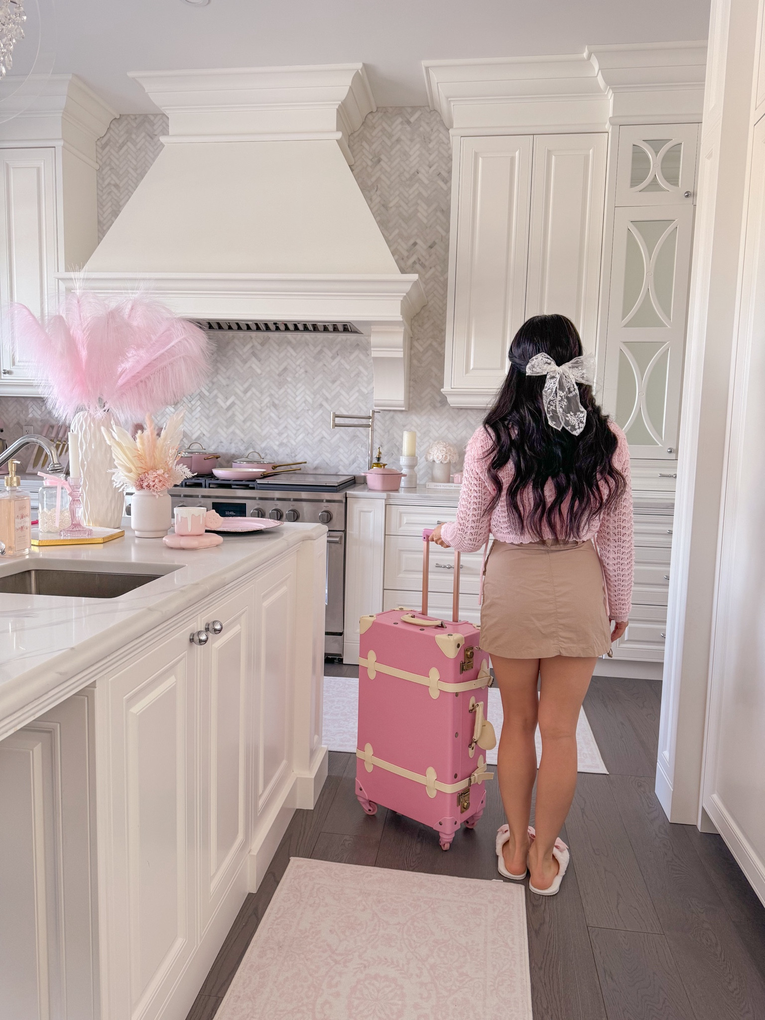 Pink suitcase!🌸☁️🎀🕯️

#LTKhome #LTKgiftguide #LTKcanada