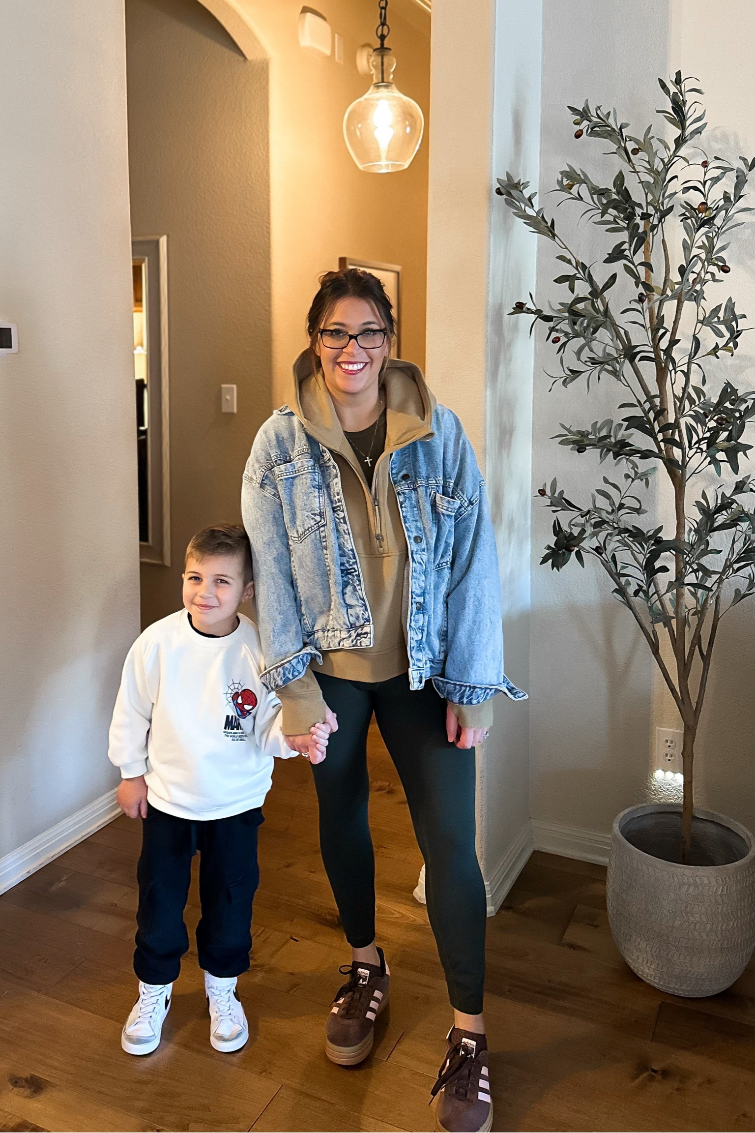 From gym to errands lululemon always has you covered 👏🏼👏🏼 #midsizemamaonthego #midsize #midsizecasual #athleisure 

#LTKMidsize #LTKActive #LTKFamily