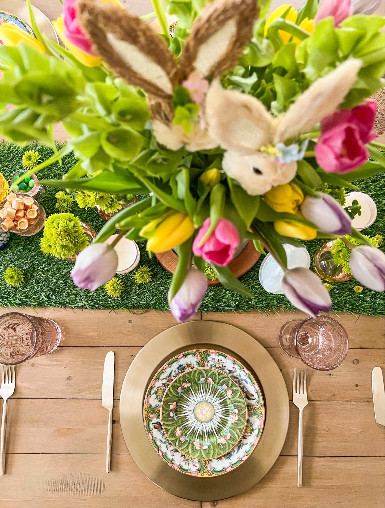 Easter tablescape 🐇☀️🌸💐

#LTKSeasonal #LTKhome #LTKparties