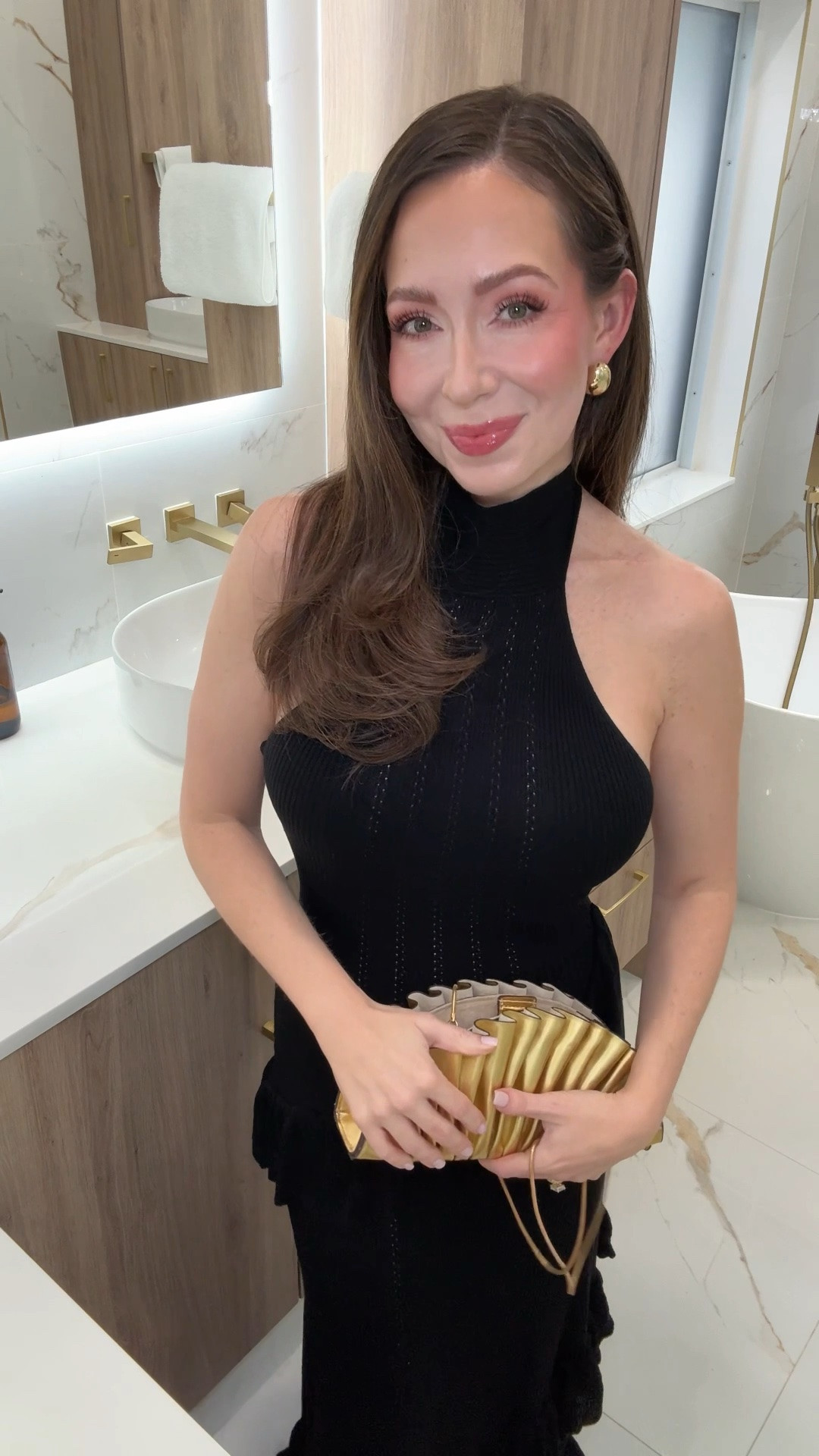 Finishing Touches for dinner black dress Amazon bag that looks like cult Gaia

#LTKgrwm #LTKSaleAlert #LTKBeauty