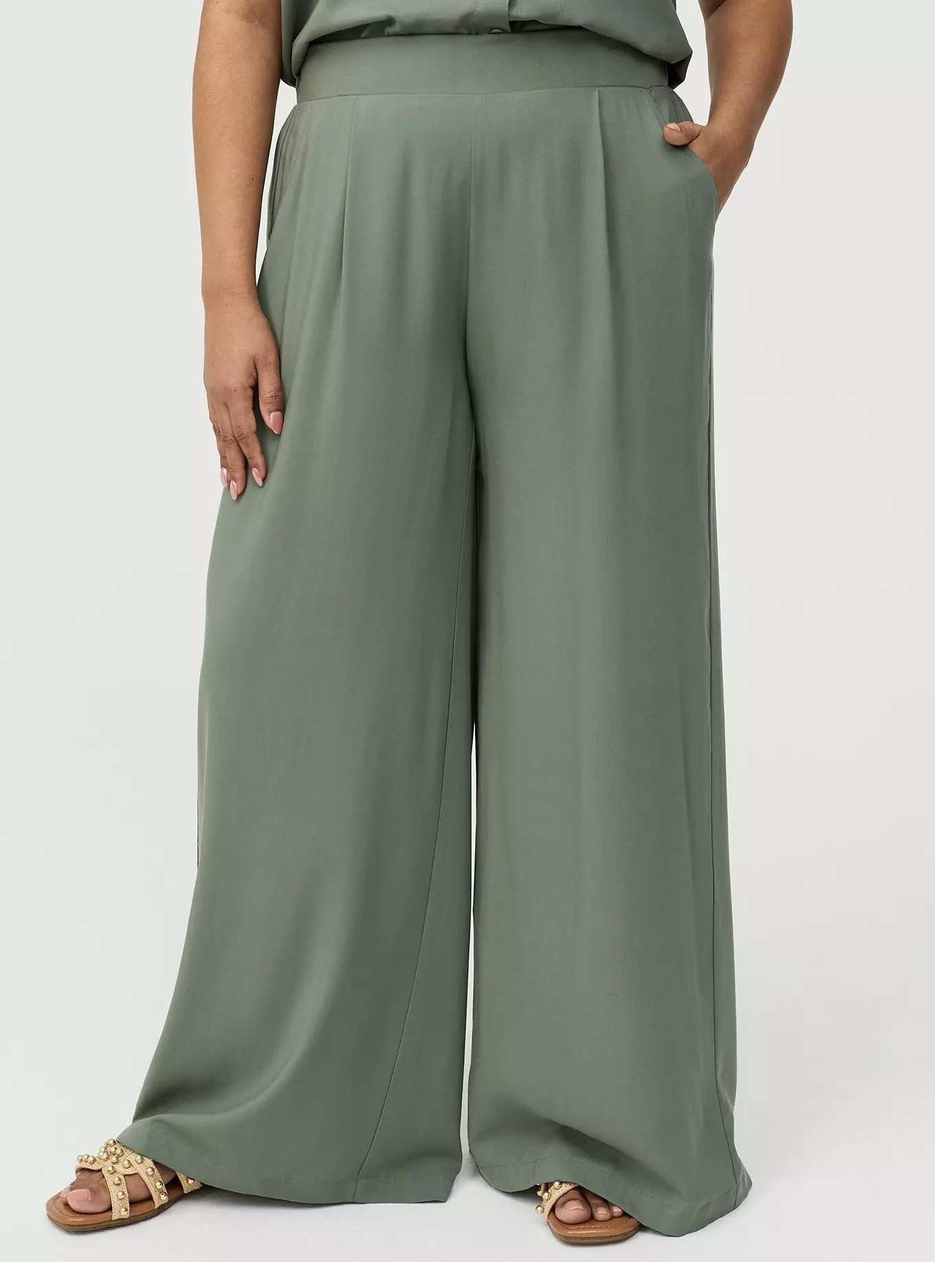 High-Rise Pull-On Wide-Leg Pant | Torrid (US & Canada)