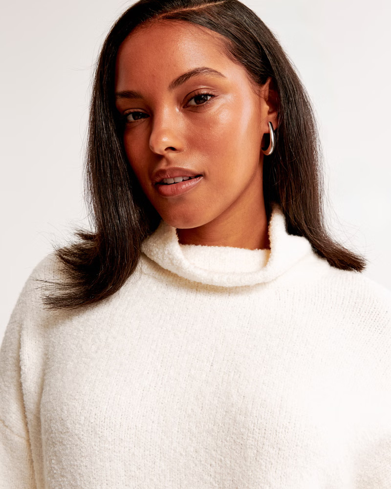 Vol. 28 Relaxed Boucle Turtleneck Sweater | Abercrombie & Fitch (US)