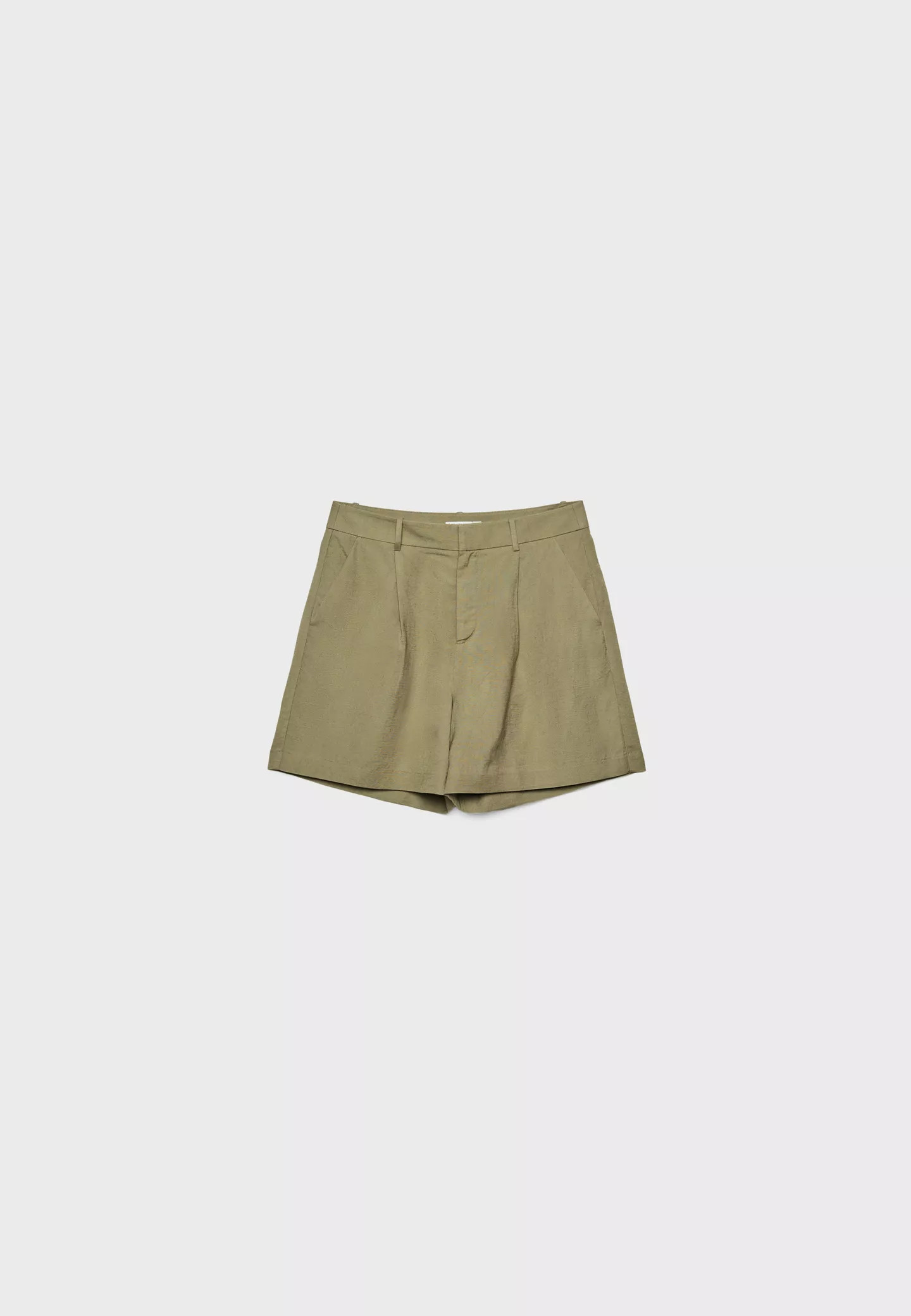 Fließende Shorts mit Leinen | Stradivarius DE