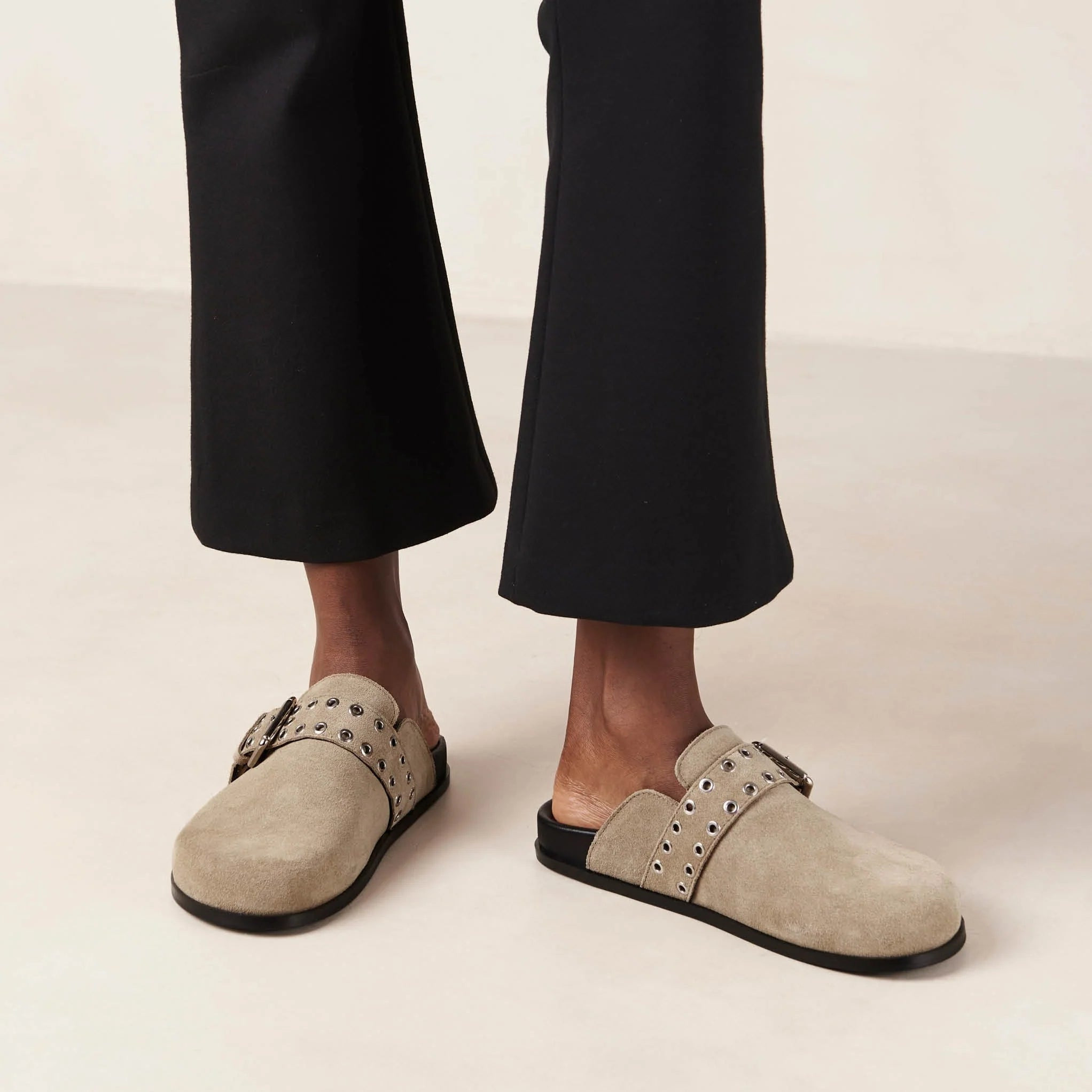 Alohas Beige Halia Leather Mules | Nobody's Child