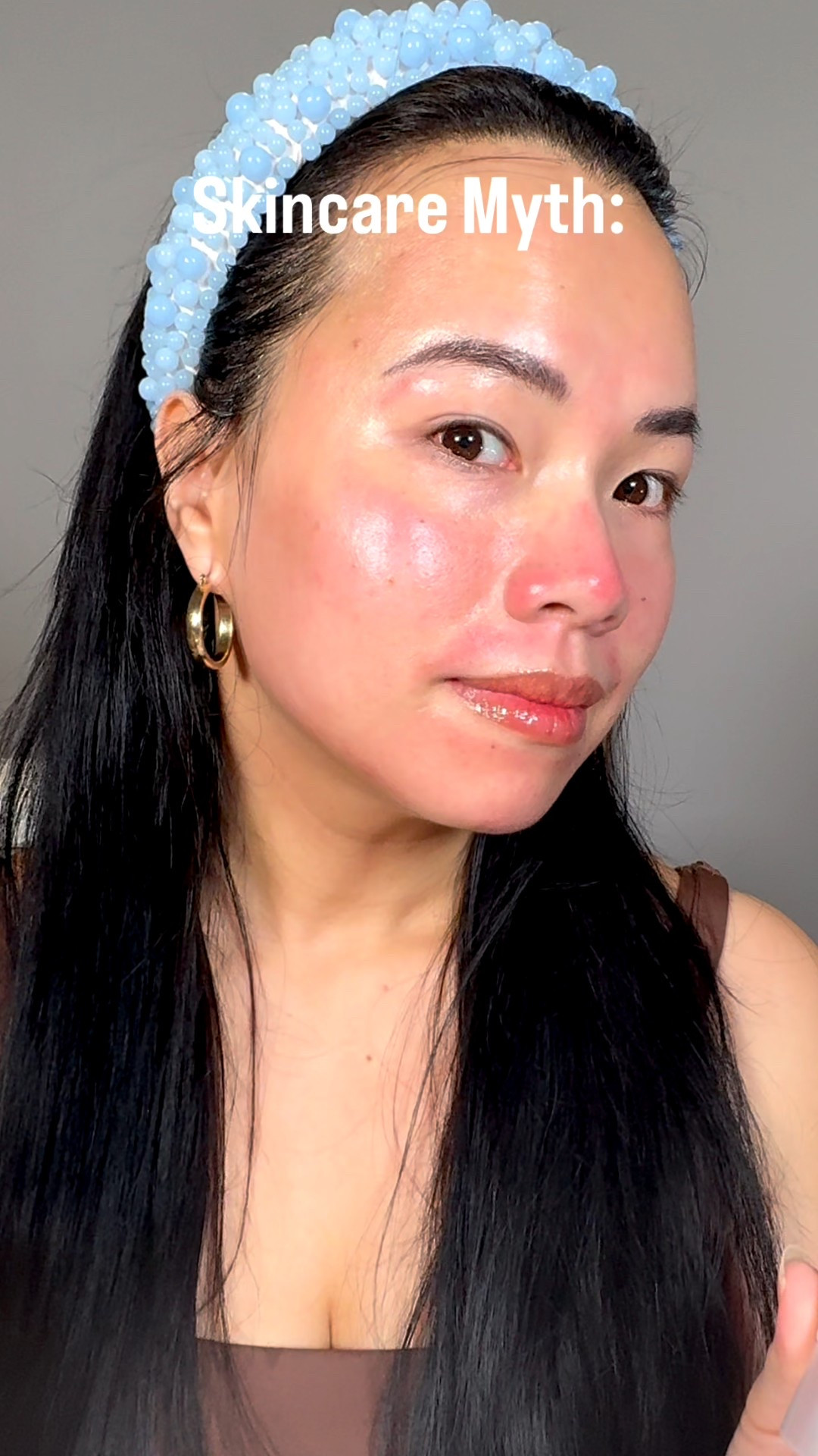 Skincare Myth #1: The stronger the actives, the better. 
Not true! While tretinoin is the gold standard for anti-aging, I can’t use it consistently ,my skin gets irritated and red every time.
I actually prefer lower concentrations of retinol or retinal. I can use them daily, and that consistency gives me the best results! 💫


#RealSkinTalk
#SkincareCommunity
#SkincareJourney #over30skincare 

#LTKPetite #LTKBeauty #LTKStyleTip