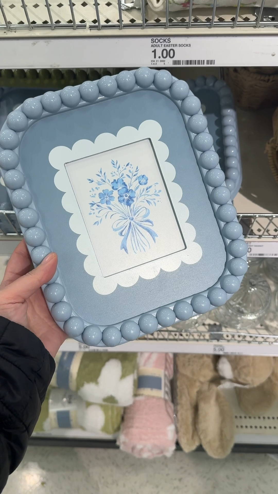 How adorable are these frames?! They’re perfect for Spring & Easter! Run to Target right now and check out your Bullseye Playground area! 



#LTKSeasonal #LTKHome