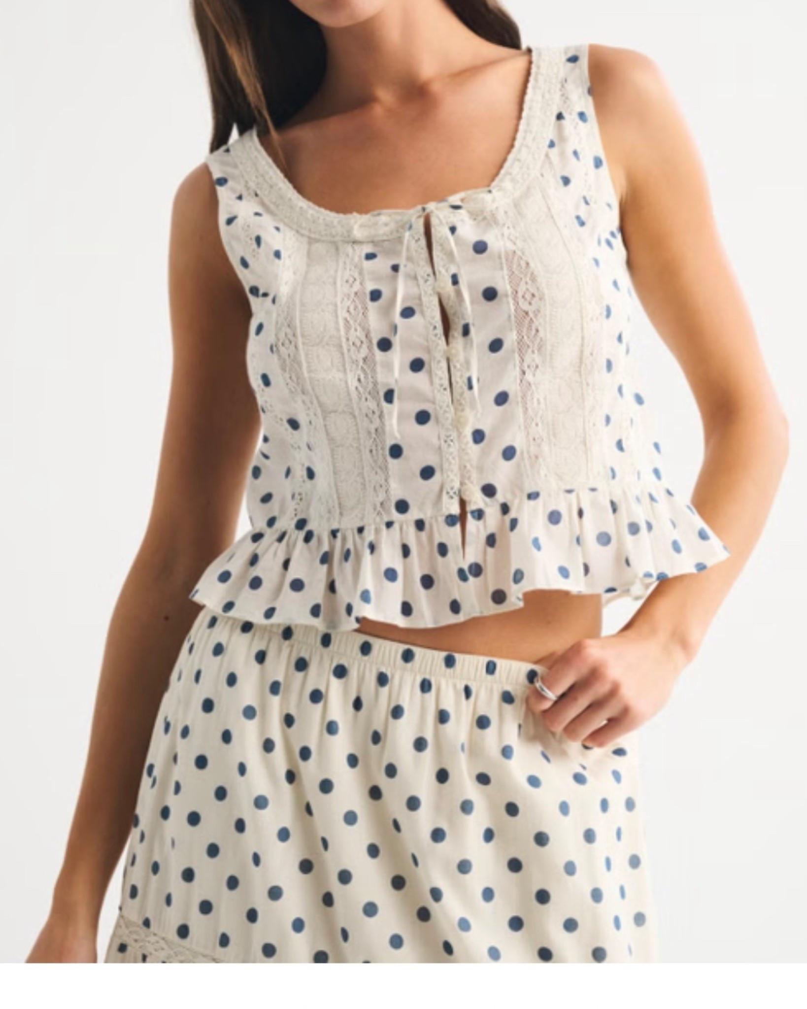 Copy promo code for 25% off! This lace tank 💙😍
Abercrombie lace tank 

#LTKSpringSale