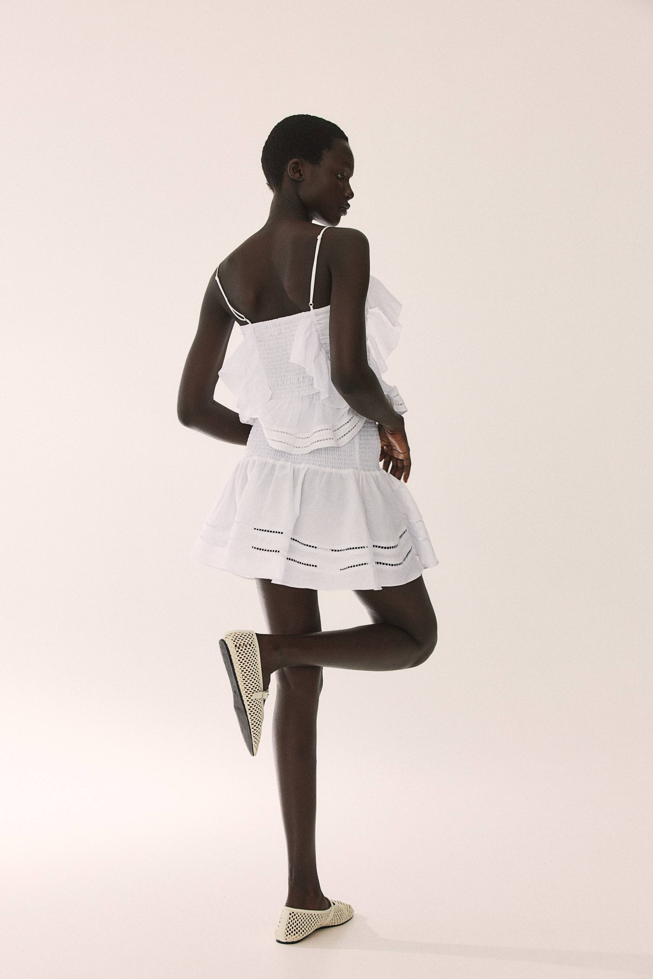 Smock-waisted mini skirt | H&M (UK, MY, IN, SG, PH, TW, HK)