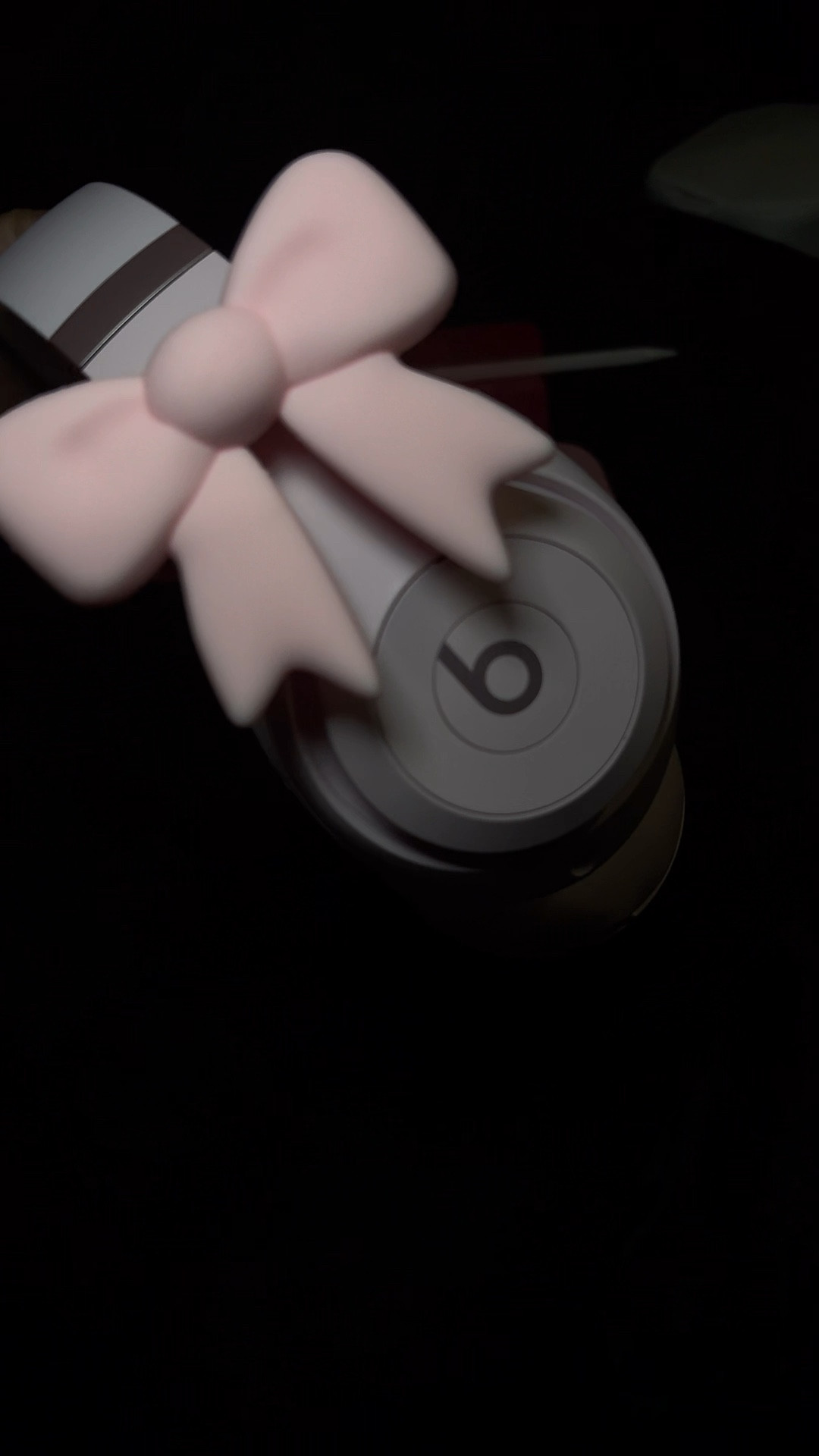 Who said 🎧headphones can’t be cute? 🎀
#travel
#HeadphoneStyle
#TechAccessories
#StylishTech
#CuteTech
#FashionTech
#LTKAccessories
#walmart
#target 
#unboxing

#LTKTravel #LTKSaleAlert #LTKActive